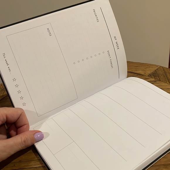 Estradivarius Planner - Picture 4 of 6